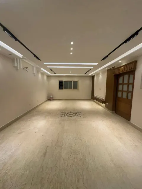Apartment For Sale in Hadayek Al Ahram