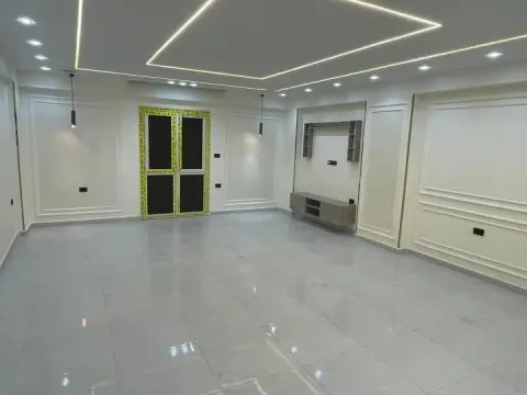 شقةللبيع فحلوان بشارع عبد الرحمن علي ثابت مساحه ١٥٠ م