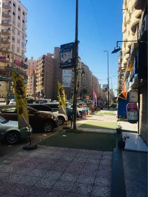 3 شقق للبيع