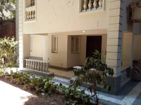 فيلا للايجار بالدقى بالقرب من نادى الصيد