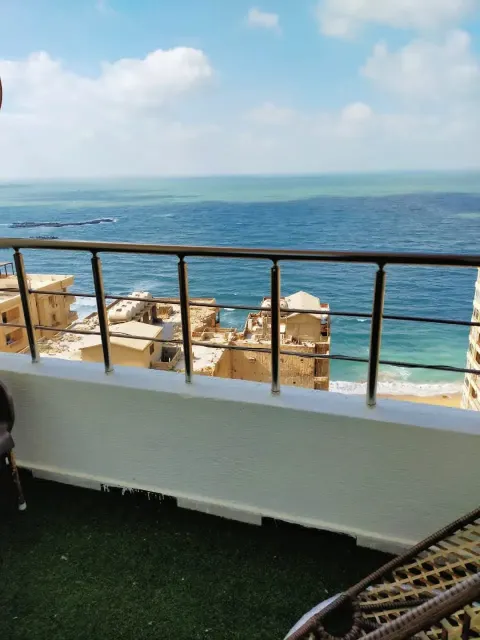 شقه للايجار اليومي في سيدي بشر على البحر بالإسكندرية
