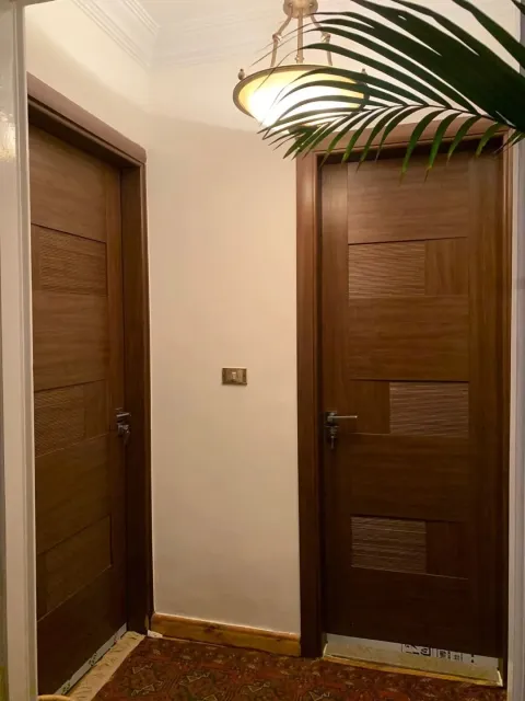 متاح شقه للبيع هضبه عليا مقطم محيط مسجد بلال