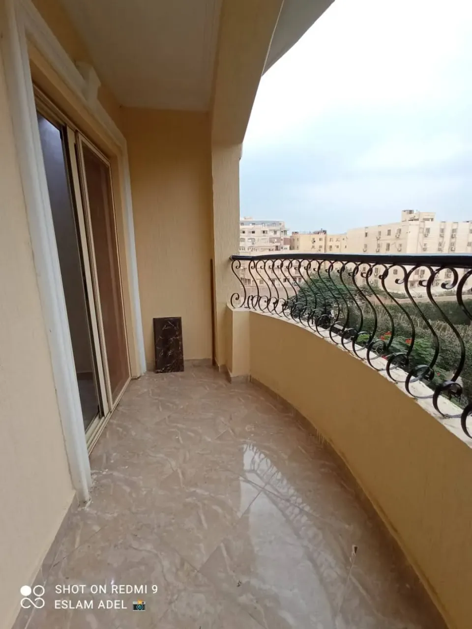Apartment For Sale in Hadayek Al Ahram