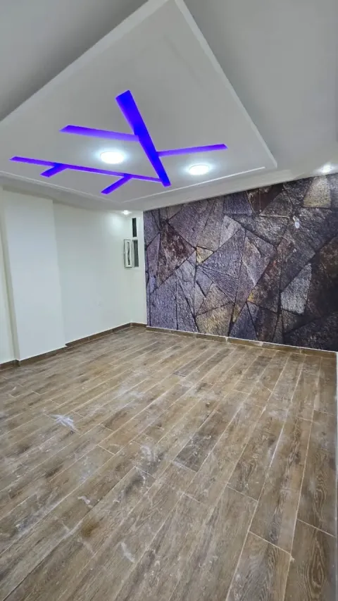 مساحة وتشطيب الترا سوبر لوكس واول سكن وموقع مميز