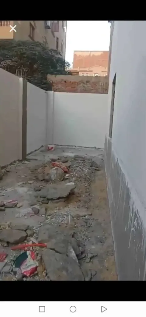 شقه للبيع 3 غرفةارض مرتفع بطراس حرف ال بالهضبه الوسطى
