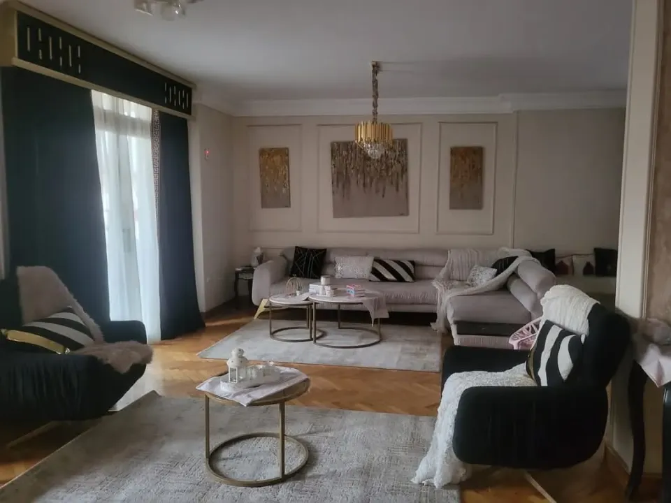 متاح شقه بالمهندسين تلات غرف
