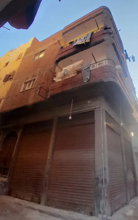 منزل للبيع ٧٠ متر نصيه تلت أدوار متشطب غ
