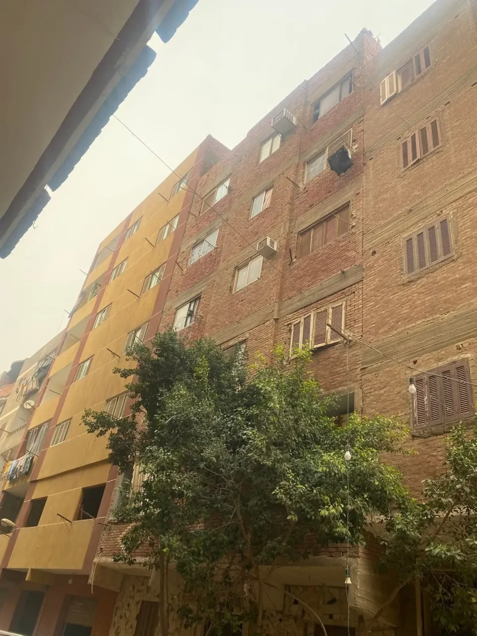 بمدينه السلام عماره للبيع لهواه الاستثمار العقاري مساحه ١٦٠ متر