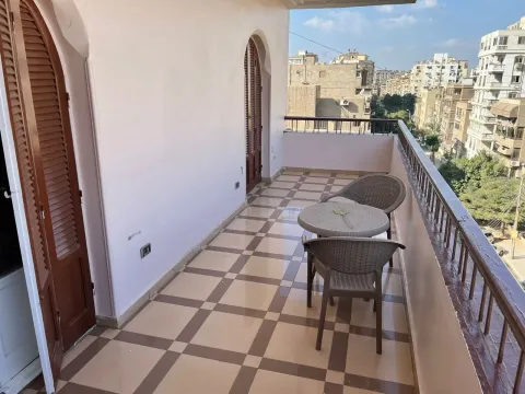 شقه للتمليك في متفرعات ميدان الحجاز مصر الجديدة