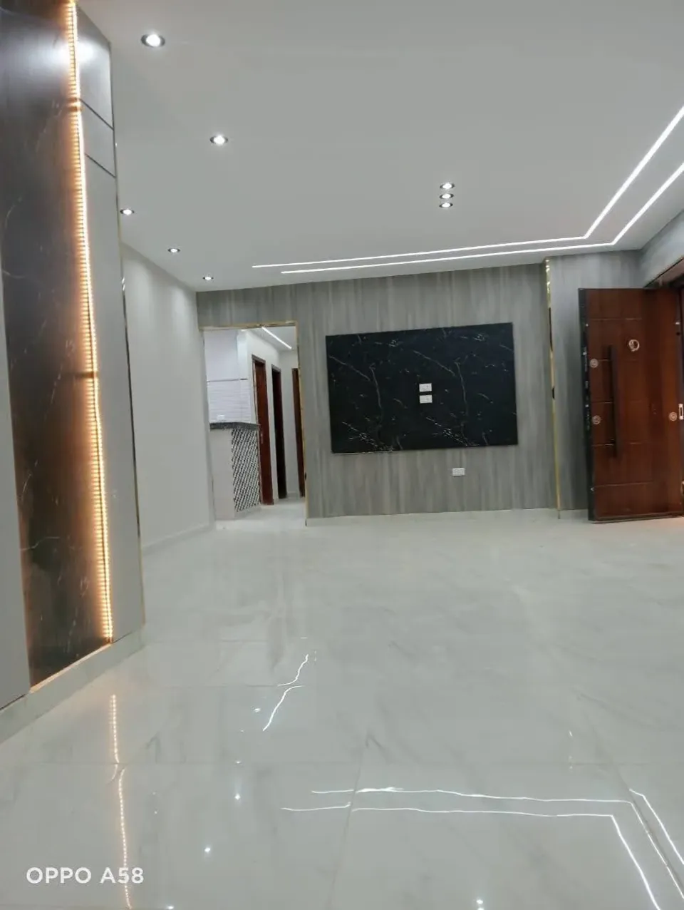 للايجار فيلا أرضي مدخل خاص جانبي ٣غرف نوم