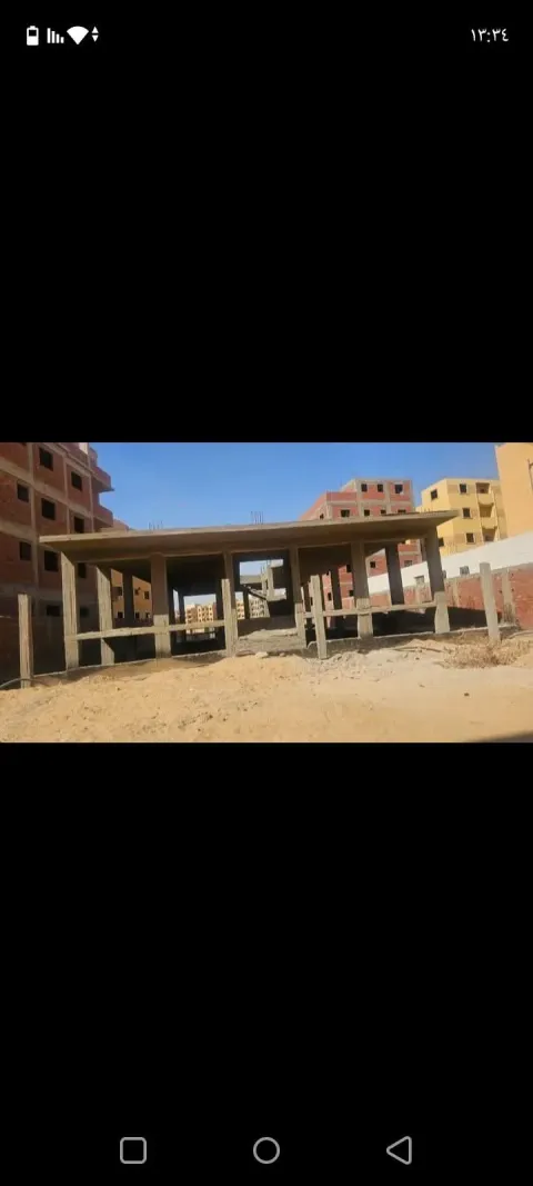 للبيع في مدينة بدرحي المتميز قطعة أرض مبنيه بدروم +ارضي