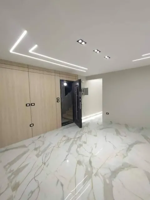 شقه للبيع