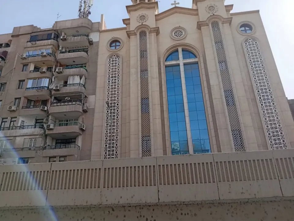 شقه تمليك 150 م غرفتين ثاني بلكونه شارع شبرا