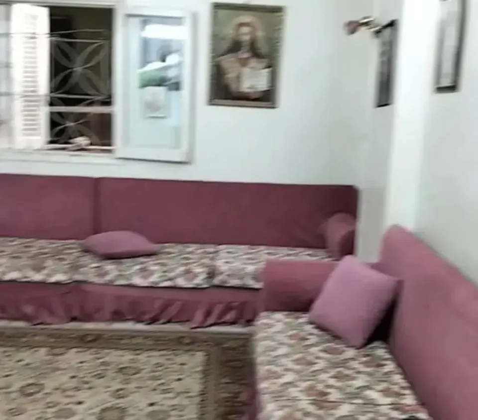 شقه متشطبه ١٦٠ متر ٣غرف كبار جدا ورسبشن ٢ قطعة