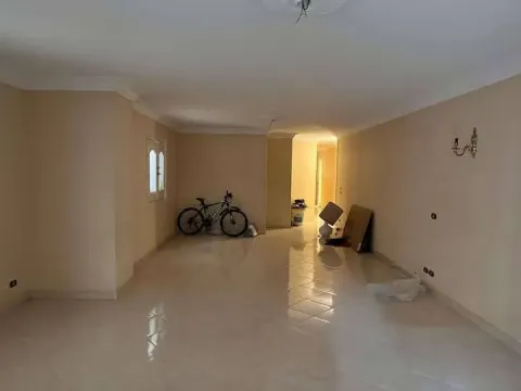 Apartment For Sale in Hadayek Al Ahram