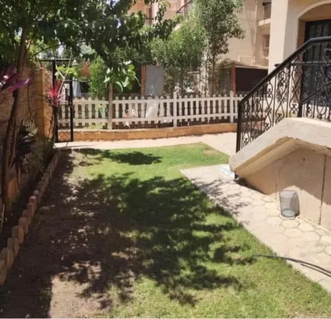 Apartment For Sale in Hadayek Al Ahram