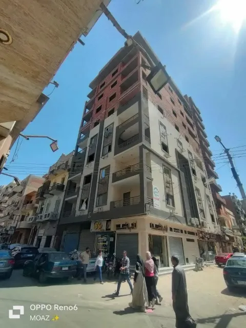 محل للبيع