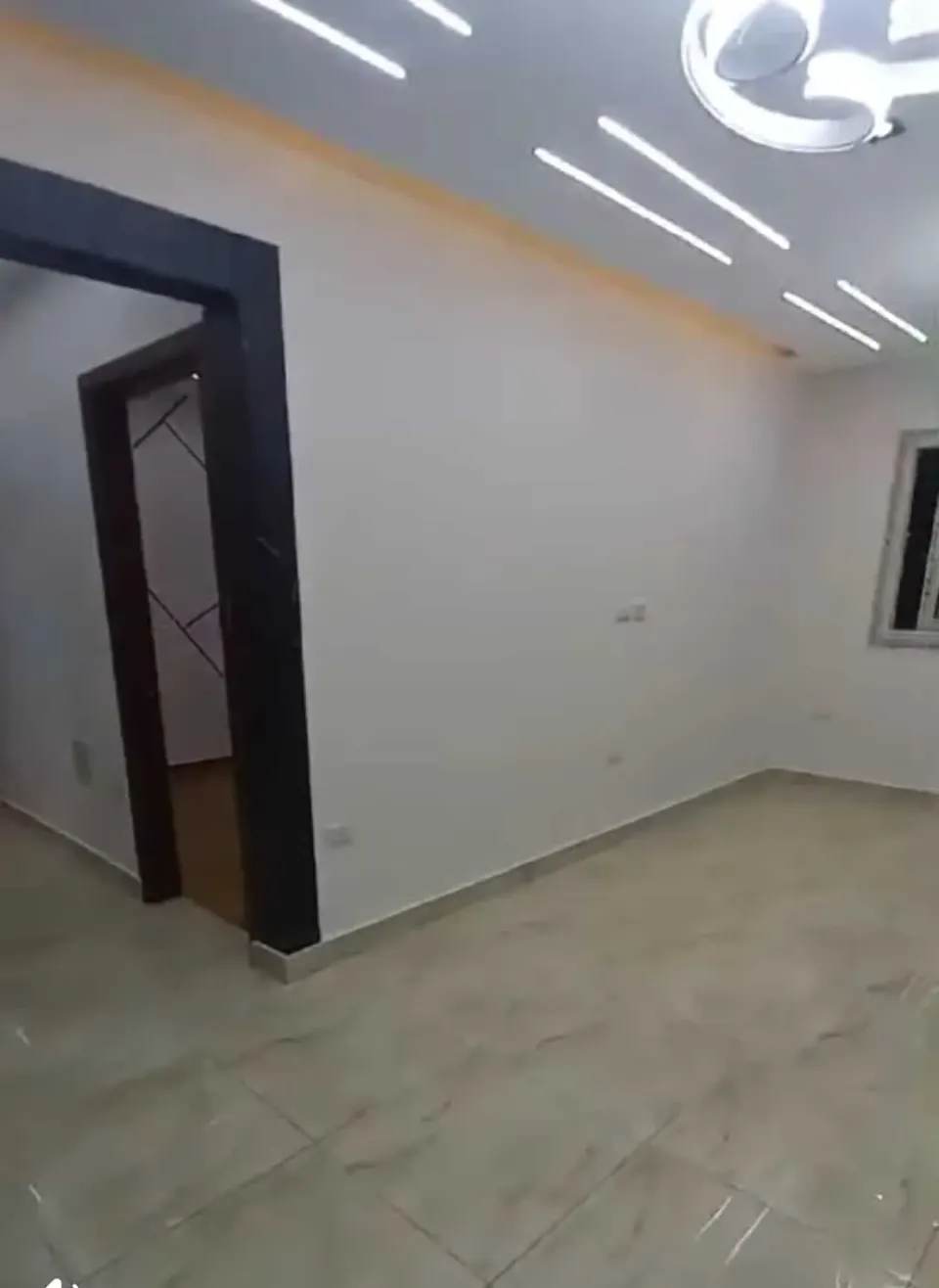 حدائق الاهرام للبيع شقةجانبيةمميزه جدااا مساحةوتشطيب وموقع ١٢٠ م
