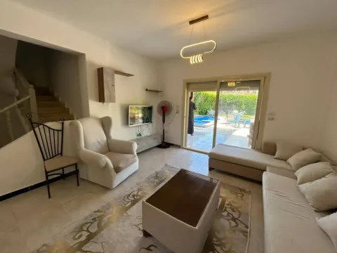 فيلا للايجار في سانت كاترين الجديده