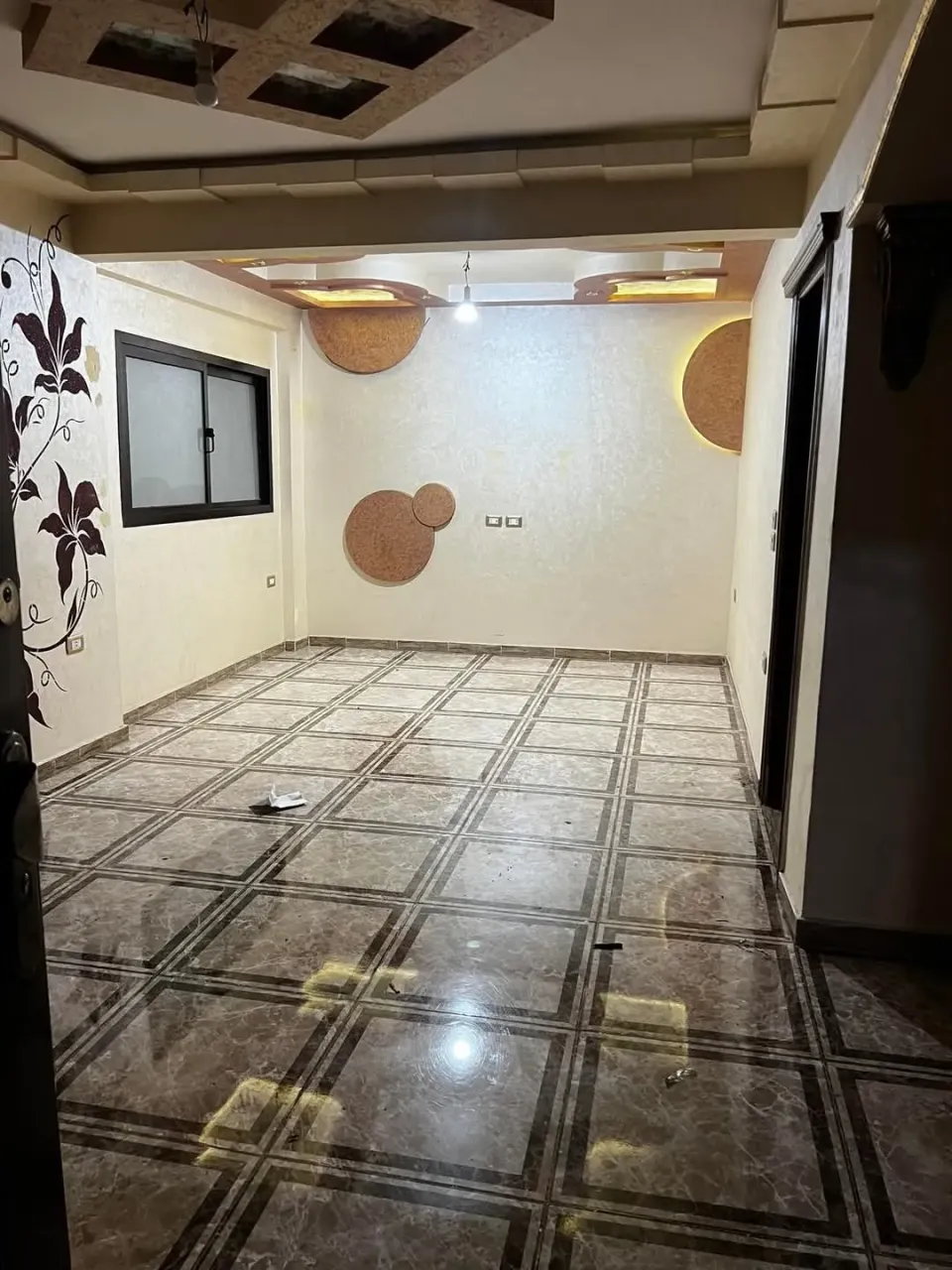 شقة للإيجار حوالي ١٢٠ م متشطبة لوكس