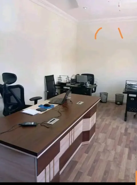شقه للايجار في منطقه حيويه وراقيه بالشطر السادس