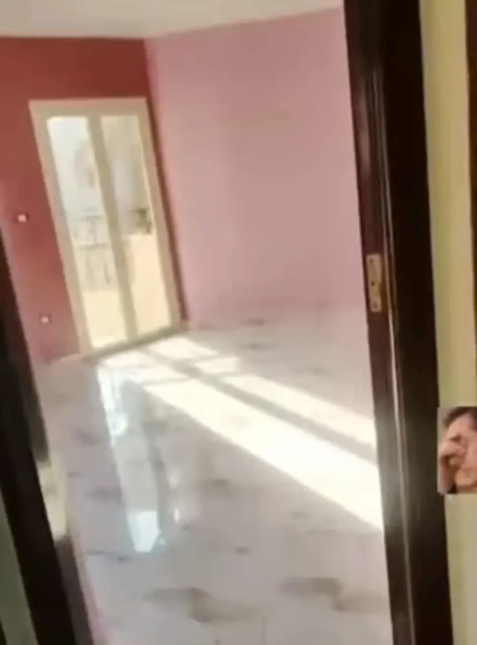 الشقه 150م حلميه الزيتون تاني نمره من مترو الحلميه