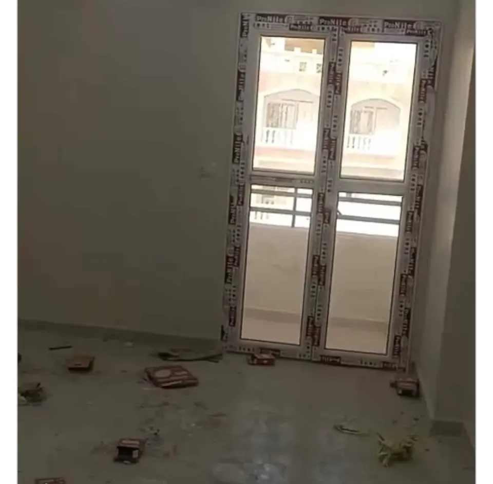 🏡شقةمميزه للبيع اول شارع الحجاز اماميةع الشارع فى كومبوند