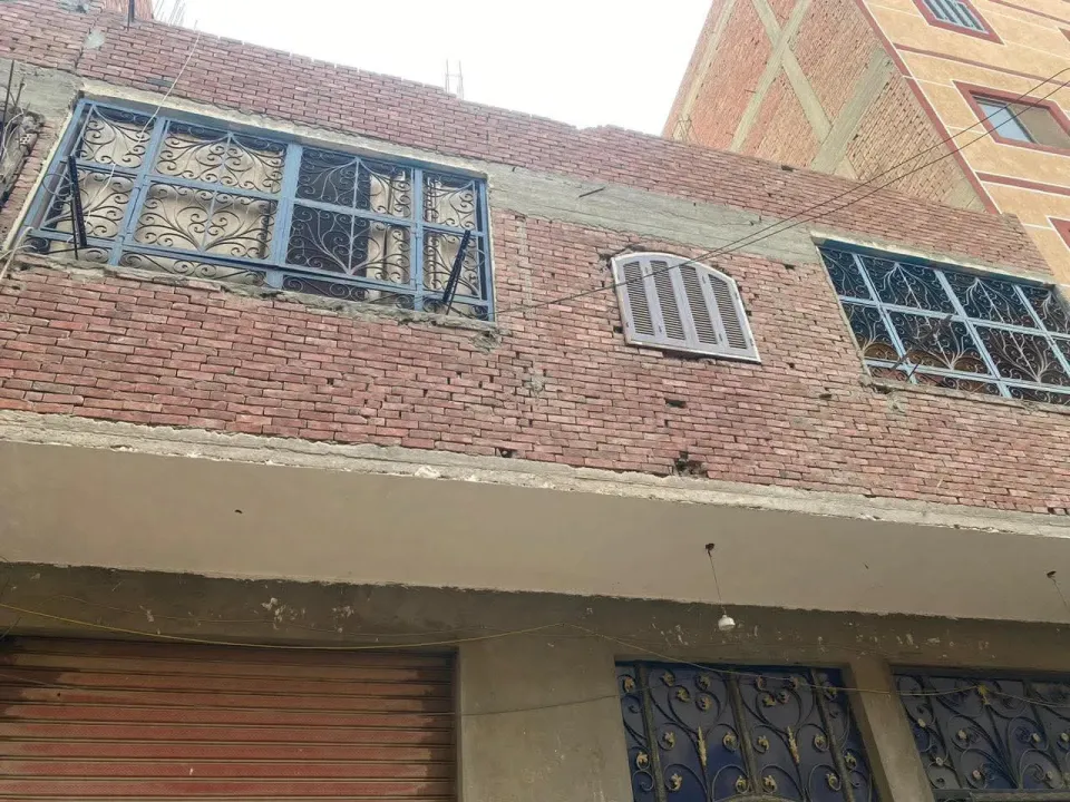 بمدينه السلام منزل للبيع مساحه // ١٨٠ متر