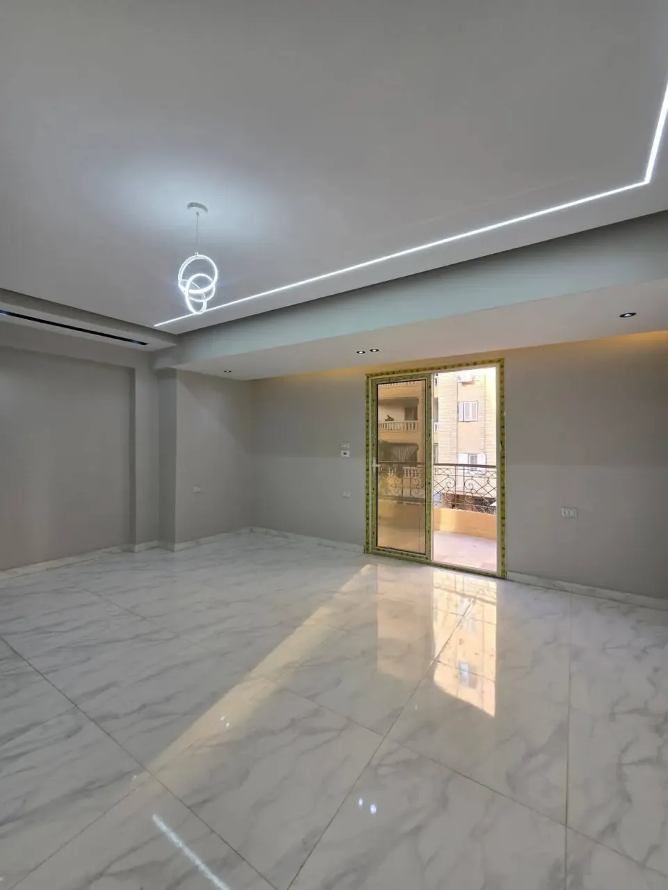 للبيع شقه 210م واجهه 🏘️ من المالك بدون وسيط