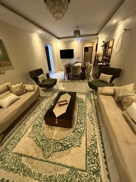 شقة للبيع في زهراء المعادي الشطر العاشر بجوار شارع السعادة