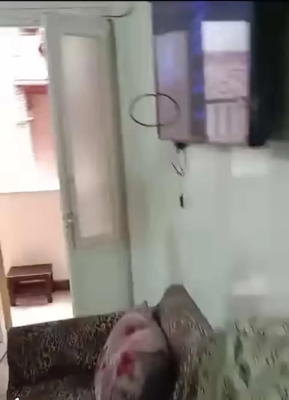 شقه للبيع في الجمهوريه أمام السنترال الجديد المساحه ١٢٥ م