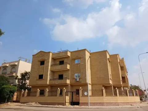 موقع للبيع بالحي السادس فيلات، خلف كوك دور
