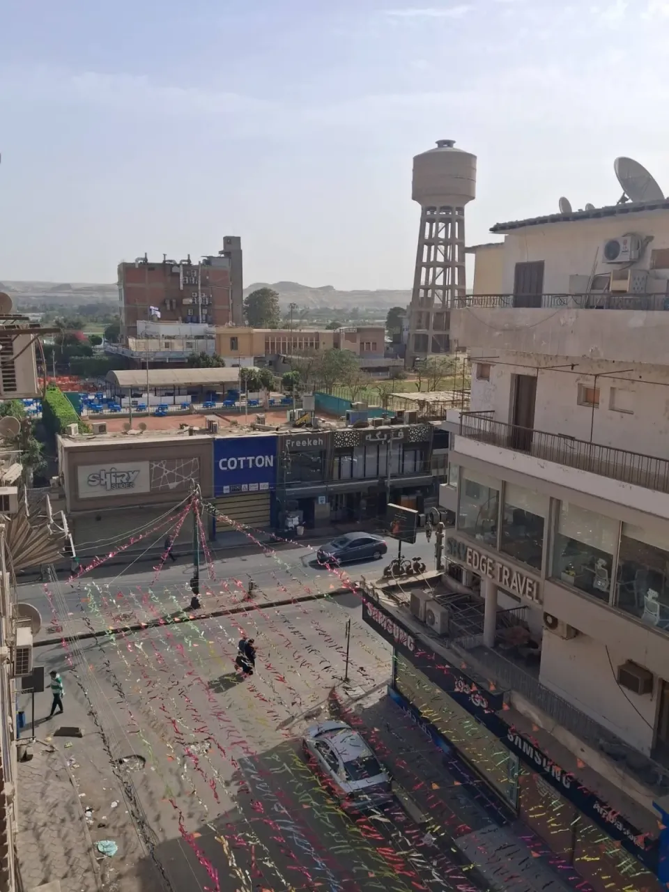 للايجاربالمنيا شقه مفروشه قدام النادى الرياضى مكيفه