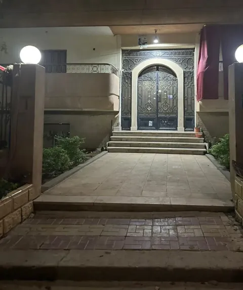 Apartment For Sale in Hadayek Al Ahram