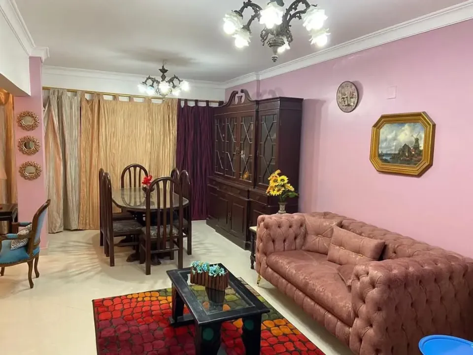 للبيع شقة مفروشة بالمهندسين