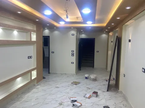 بمدينه السلام شقه للبيع مساحه ٩٠متر الدور١١ وليس الاخير