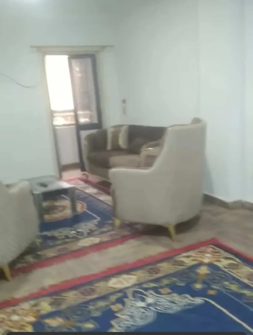 للايجاار شقه مفروشه 3غرف 2 حمام برج واسانسير فرش جديد