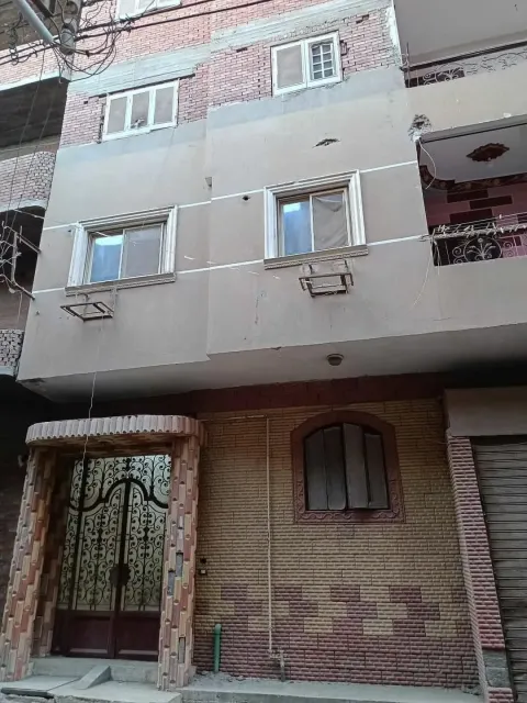 للبيع عمارة بشارع متفرع شارع مضرب الرز بمدينة المنيا