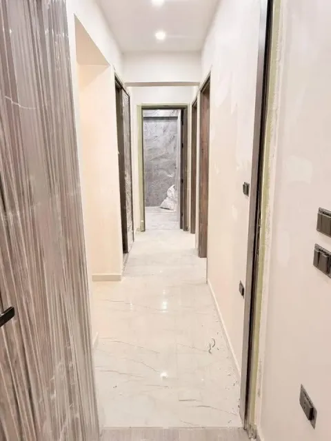 شقه للبيع في المعراج العلوي بجوار كارفور