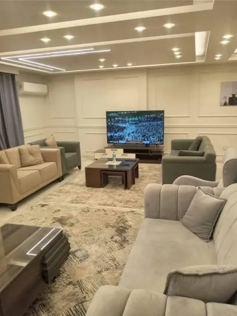 شقة مفروشة للإيجار بالمهندسين شارع رئيسي باجمل وارقي المناطق