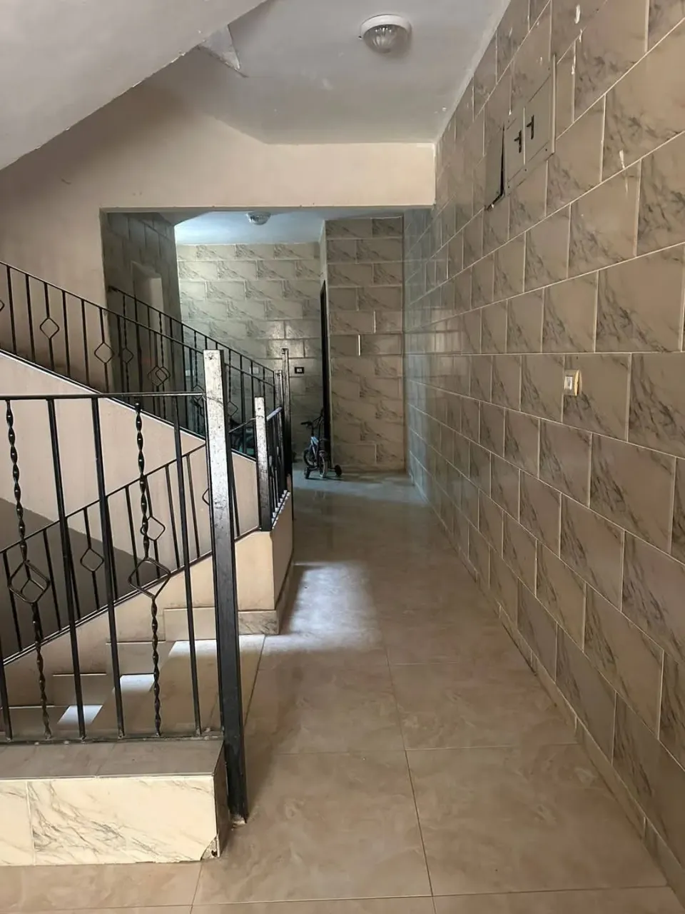شقة ارضي بجاردن متشطبة سوبر لوكس