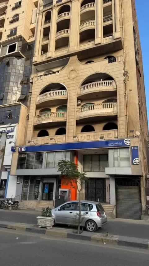 للبيع شقتين نفس الدور بالتقسيط ش جمال.عبد الناصرشبين