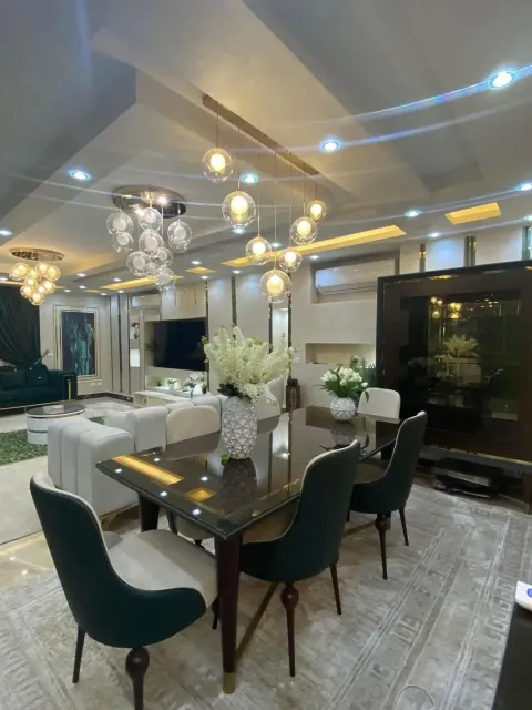 شقـه للبيـع220م خطوات محي الدين تاني نمره من شارع مصدق