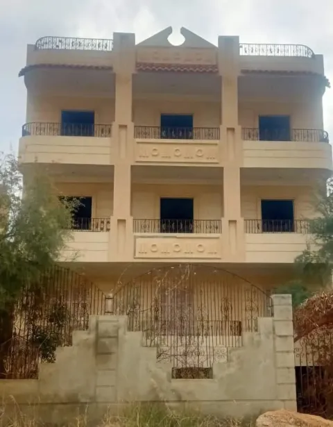 للبيع بمدينه برج العرب الجديده حي الفيلات