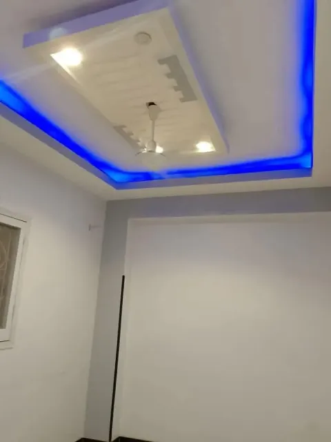 منزل لبيع شارع سوق الاربعاء مساحه ٩٥متر