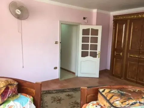 شقه مفروشه سوبر لوكس مكيفه بالكامل في الاردنيه جمب عتريس