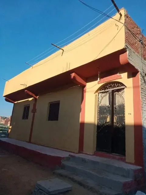 البيت للبيع 80م مساحة2غرفةالنوم وصالة ومطبخ وحمام ومحل على المحاره