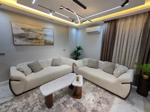 Apartment For Rent in Abbas El Akkad