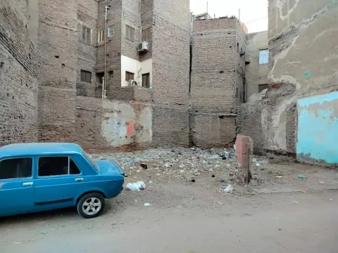 قطعه ارض للبيع 121متر فى المنشيه