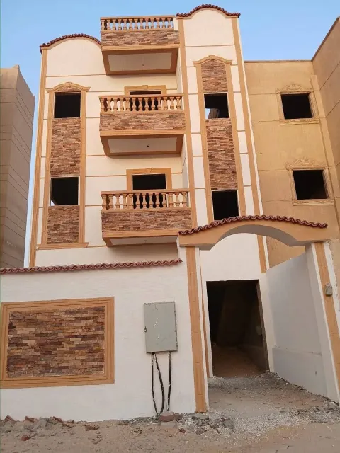بيت العمر في قلب #حدايق_أكتوبر🏡 بيت 3 أدوارالمساحة الكلية: 150م